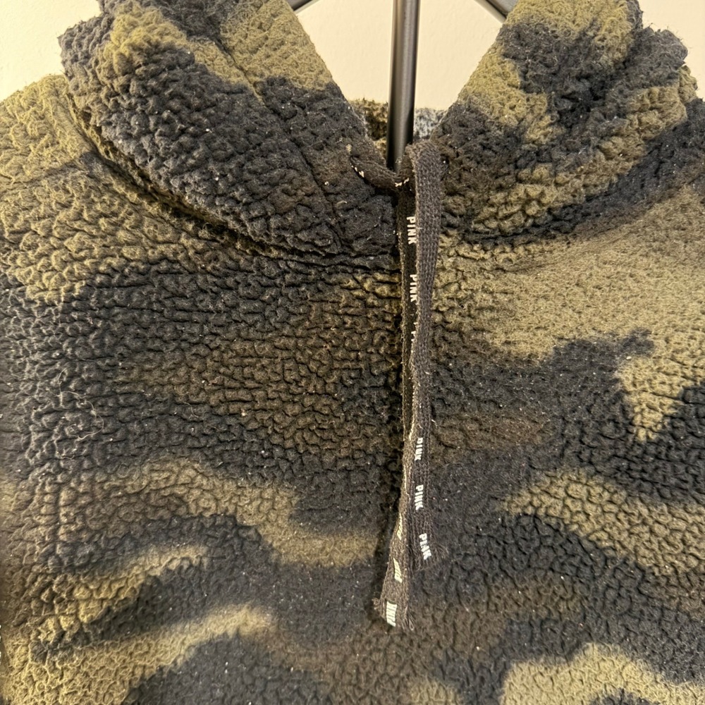 Victoria's Secret PINK Camo Sherpa Hoodie XS Green Black Camouflage Pullover - Picture 4 of 9
